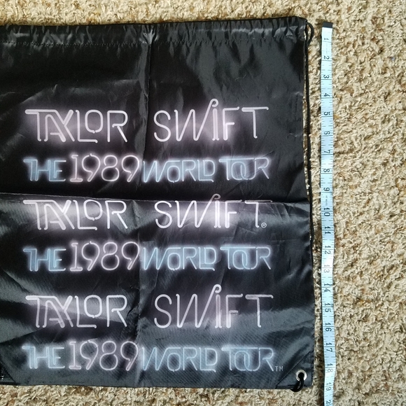 Taylor Swift 1989 World Tour String Backpack Tote - Picture 5 of 5